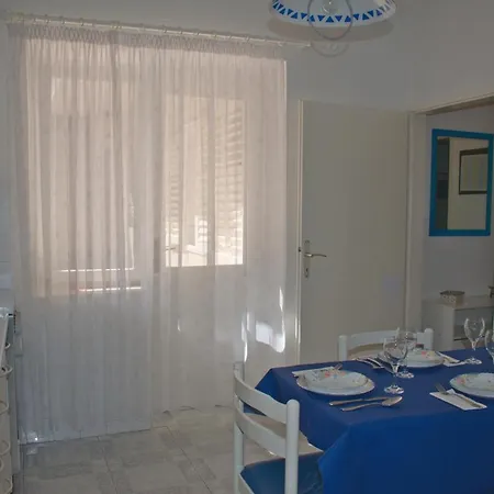 13864a * Podgora (Split-Dalmatia)